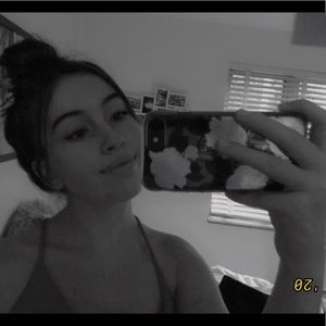 Meet your Posher, Valerie